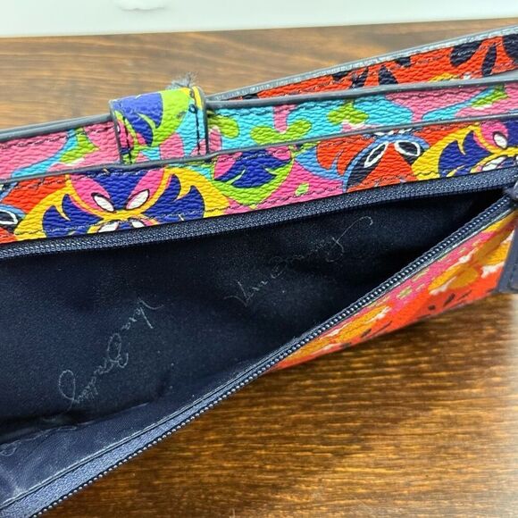 Vera Bradley Rio Stripe Multi-Color Vinyl Wallet clutch NWOT - Picture 4 of 6